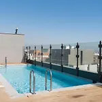Bellet Design - 2Br W/Pool, Gym & Parking