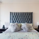 Bellet Design - 2Br W/Pool, Gym & Parking